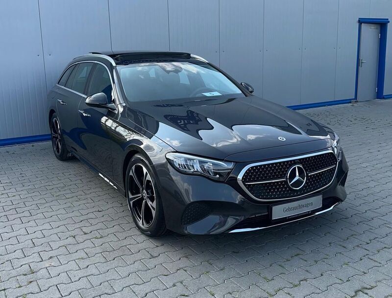 Gebraucht Mercedes E220 197 PS (144 kW) 2024 Grau Limousine