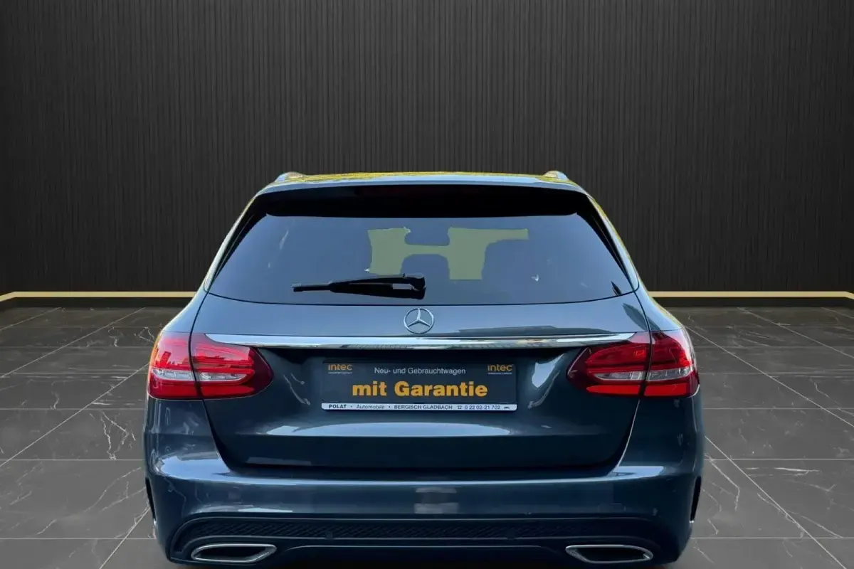 Gebraucht Mercedes C250 AMG line 204 PS (150 kW) 2015 Grau Kombi
