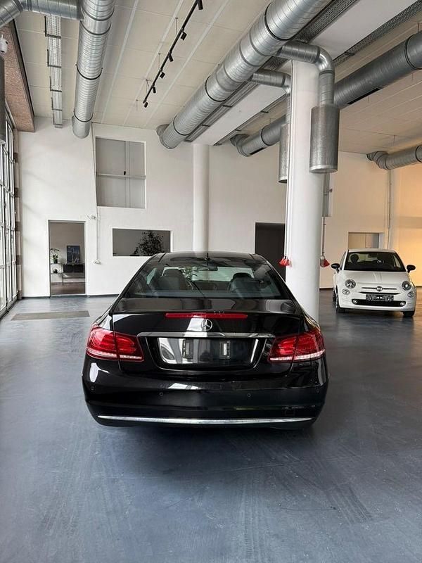 Gebraucht Mercedes E200 184 PS (135 kW) 2014 Schwarz Coupé