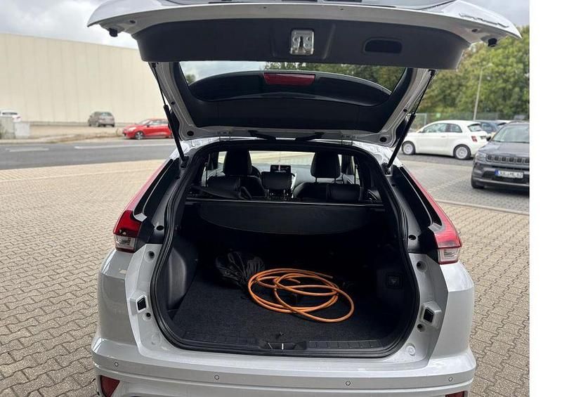 Gebraucht Mitsubishi Eclipse Cross Edition 98 PS (72 kW) 2021 Titan weiß SUV