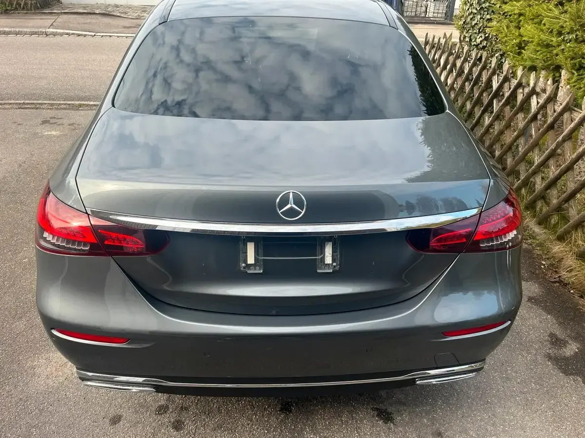 Gebraucht Mercedes E220 2020 Grau Limousine