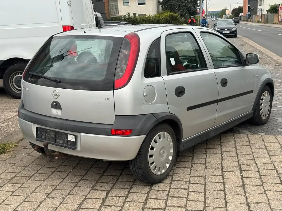 Gebraucht Opel Corsa 75 PS (55 kW) 2002 Silber Kleinwagen