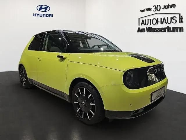 Gebraucht Honda e Advance 60 kW (82 PS) 2021 Brigth yellow / acid yellow m. Kleinwagen