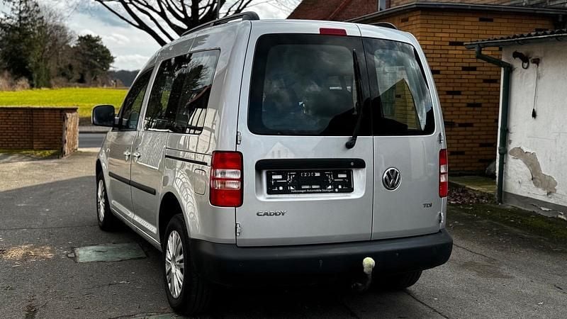 Gebraucht VW Caddy 102 PS (75 kW) 2015 Silber Van / Kleinbus
