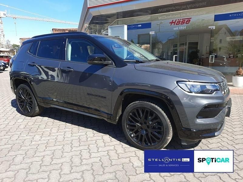 Gebraucht Jeep Compass 131 PS (96 kW) 2023 Grau SUV