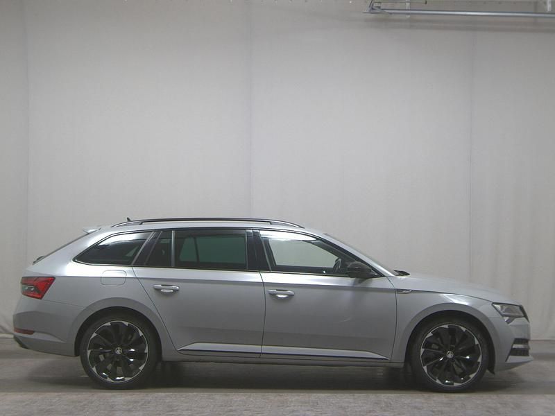 Gebraucht Skoda Superb SportLine 200 PS (147 kW) 2021 Weiss Kombi
