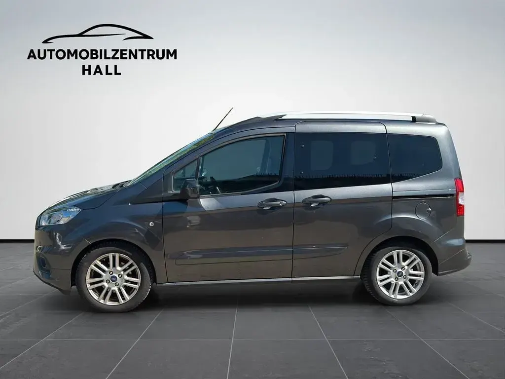 Gebraucht Ford Tourneo Courier Titanium 101 PS (74 kW) 2019 Grau Van / Kleinbus