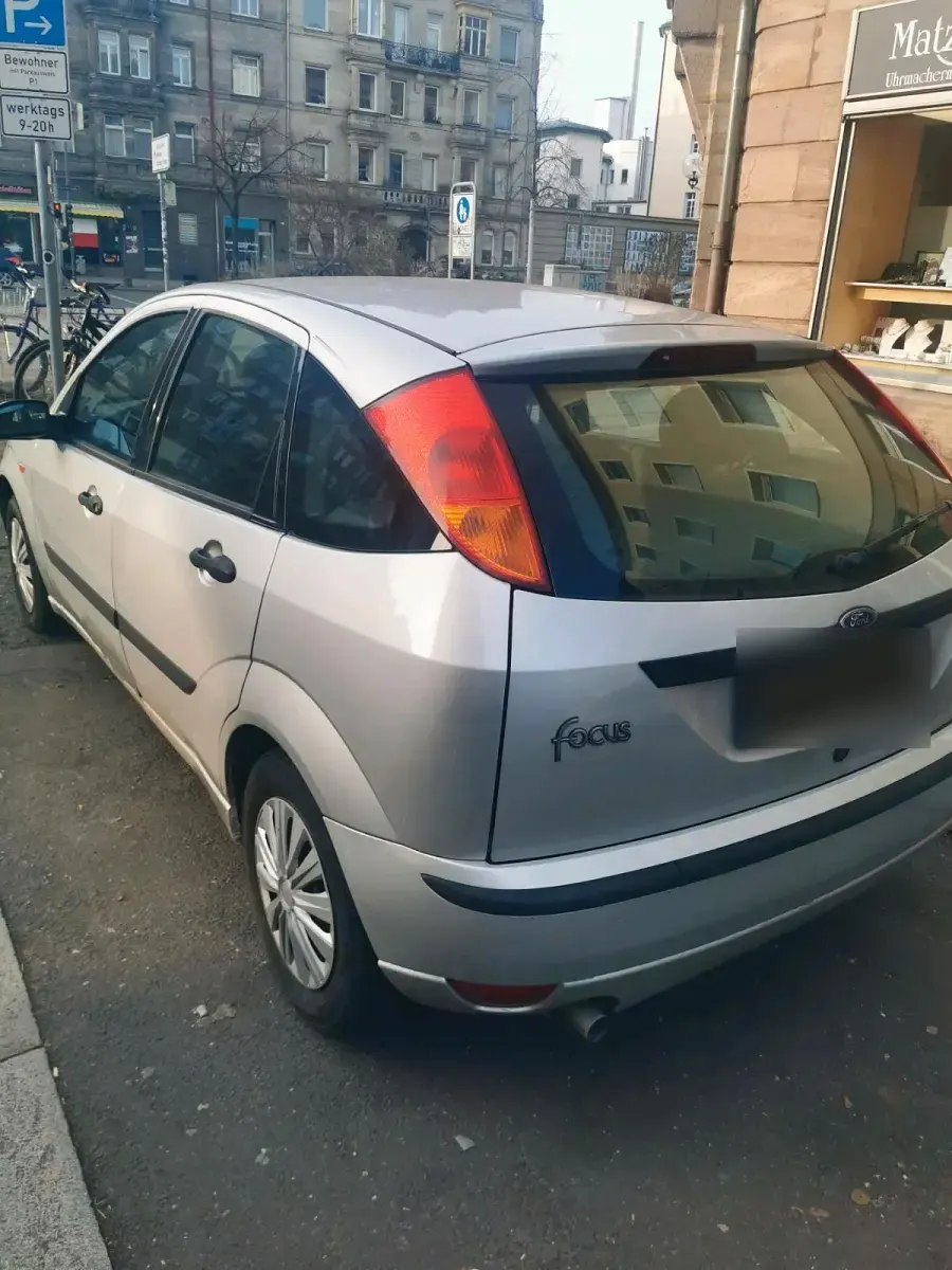 Used Ford Focus 101 HP (74 kW) 2004 Silver Sedan
