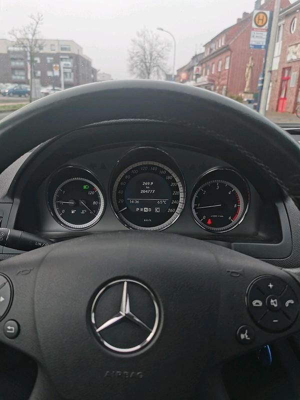Gebraucht Mercedes C200 136 PS (100 kW) 2010 Grau Kombi