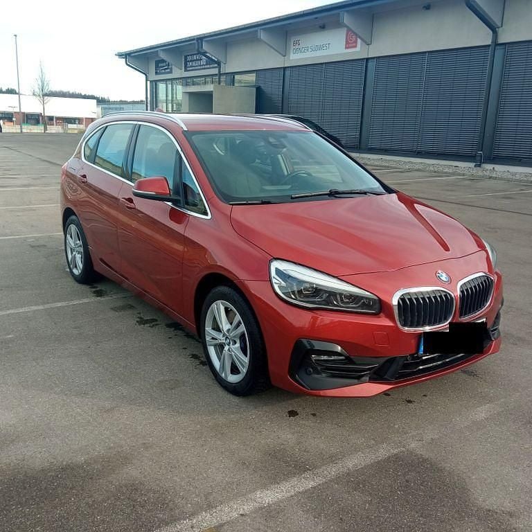 Gebraucht BMW 225 231 PS (169 kW) 2018 Orange Van / Kleinbus