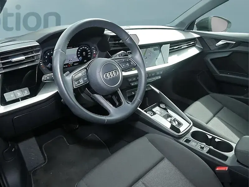 Gebraucht Audi A3 Sportback 150 PS (110 kW) 2023 Schwarz Kleinwagen