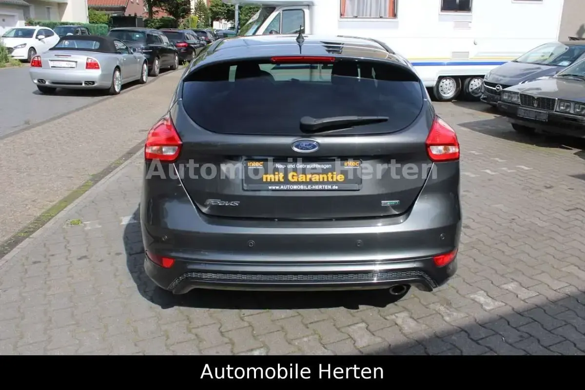 Gebraucht Ford Focus ST-Line 150 PS (110 kW) 2016 Grau Limousine
