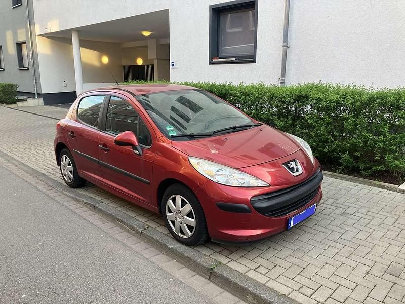 Rot Gebraucht 2006 Peugeot 207 Filou Limousine | 1.000 € (Guter Preis) - Bild 1/4