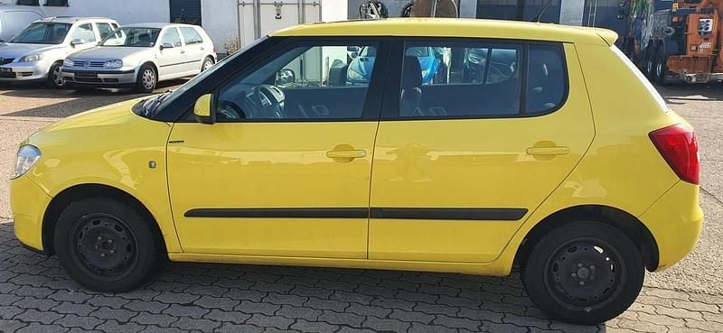 Gebraucht Skoda Fabia 70 PS (51 kW) 2008 Gelb Kleinwagen