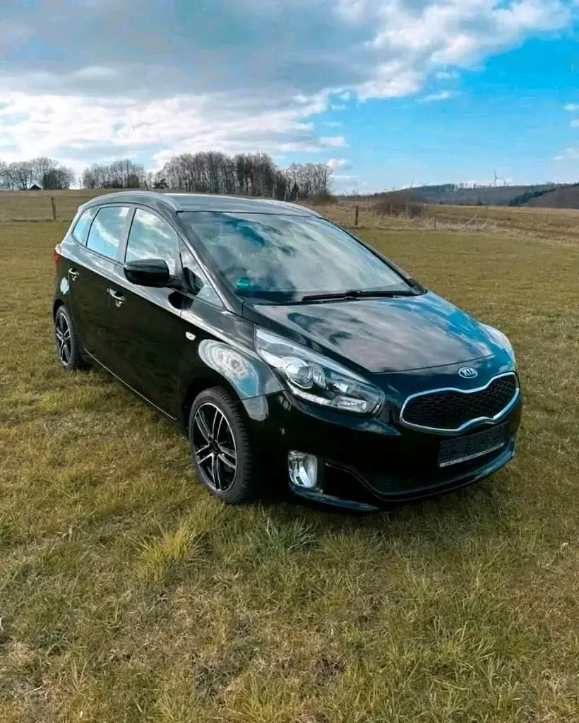 Gebraucht Kia Carens 136 PS (100 kW) 2015 Schwarz Van / Kleinbus