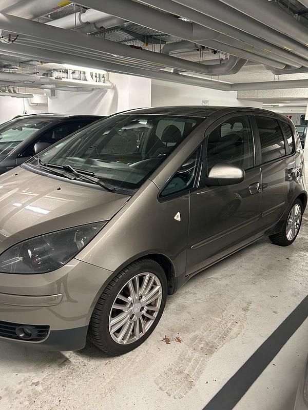 Grau Gebraucht 2008 Mitsubishi Colt Kleinwagen | 4.600 € (Teuer) - Bild 1/4