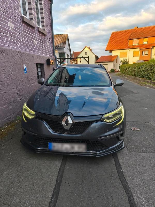 Blau Gebraucht 2017 Renault Mégane GrandTour GT Kombi | 12.000 € (Fairer Preis) - Bild 1/4