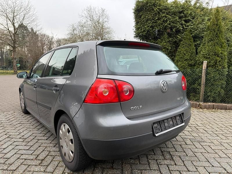 Gebraucht VW Golf V 105 PS (77 kW) 2006 Grau Kleinwagen