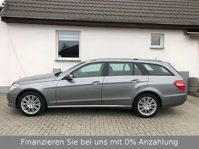 Gebraucht Mercedes E200 Elegance 184 PS (135 kW) 2012 Silber Kombi