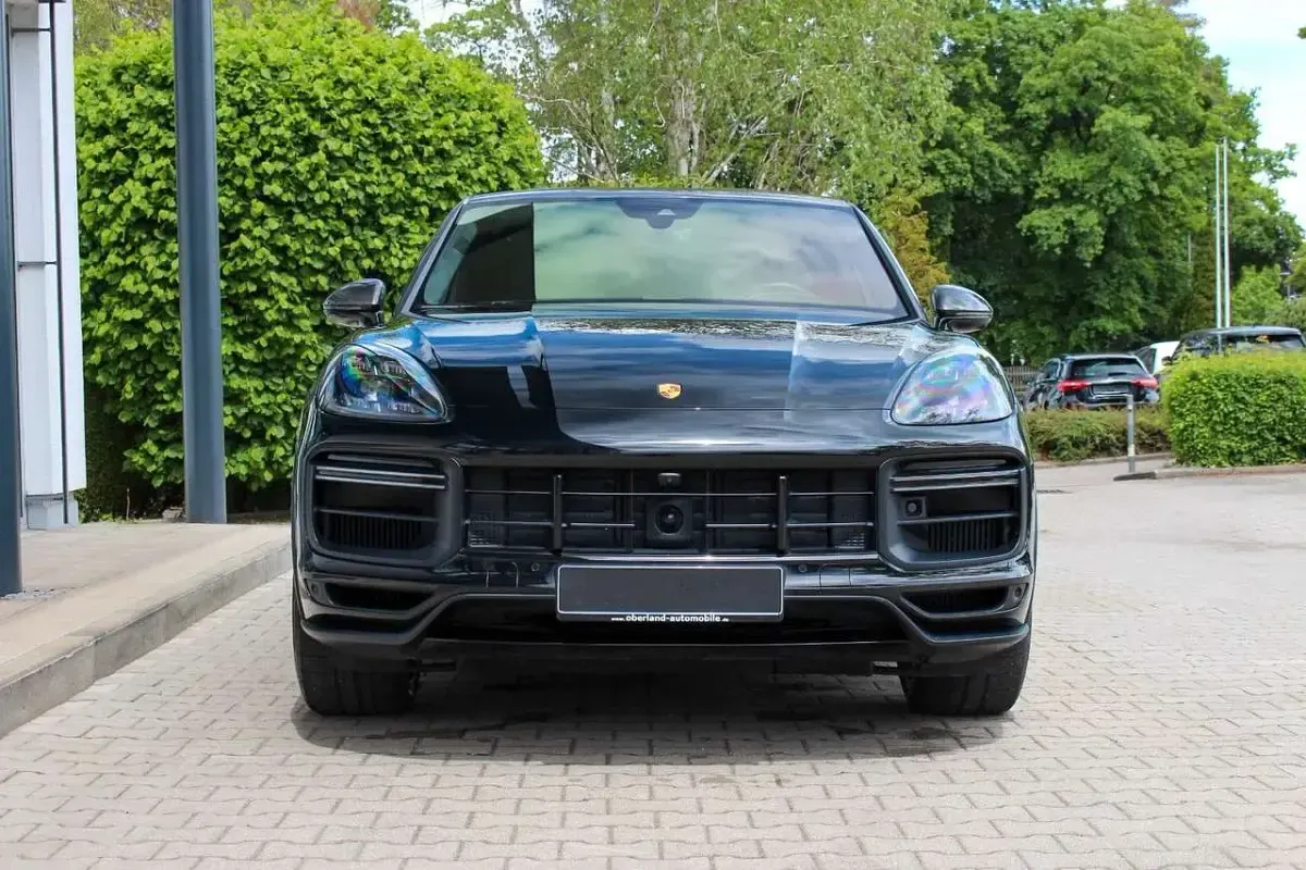 Gebraucht Porsche Cayenne Turbo GT 640 PS (470 kW) 2022 Schwarz SUV