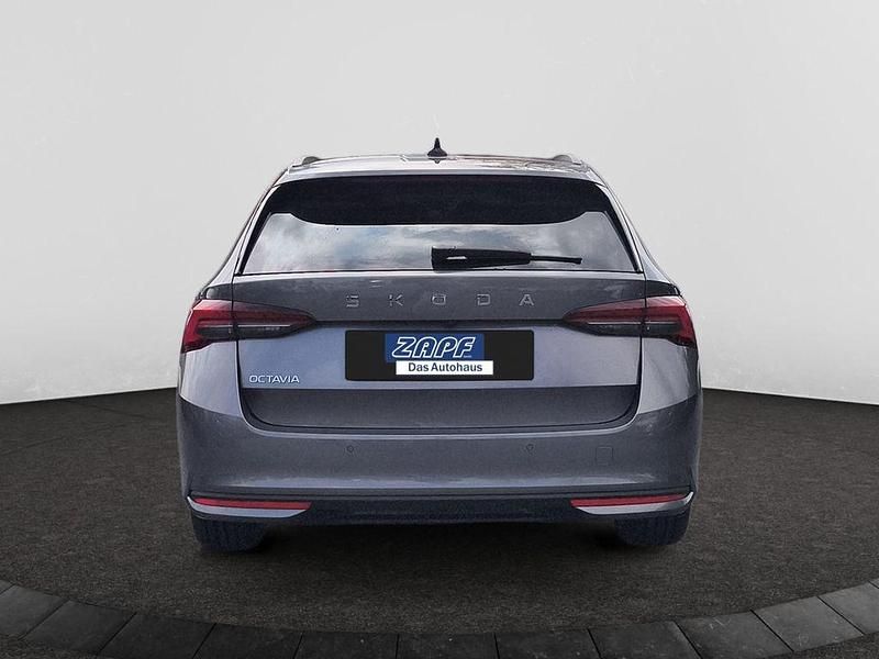 Gebraucht Skoda Octavia Selection 150 PS (110 kW) 2024 Grau Kombi
