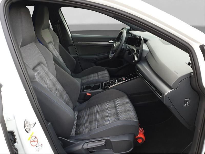 Gebraucht VW Golf VIII Style 272 PS (200 kW) 2025 Weiß Limousine