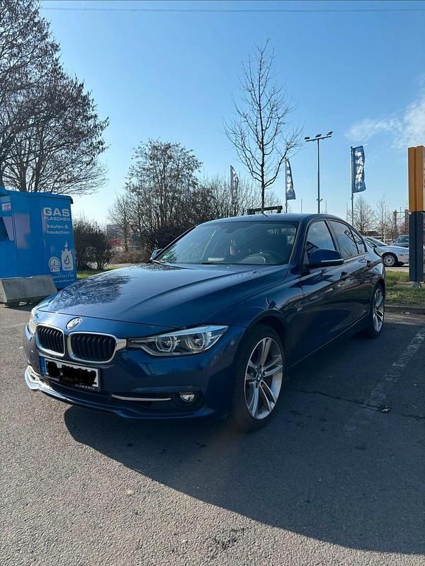 Gebraucht BMW 320 184 PS (135 kW) 2018 Blau Limousine