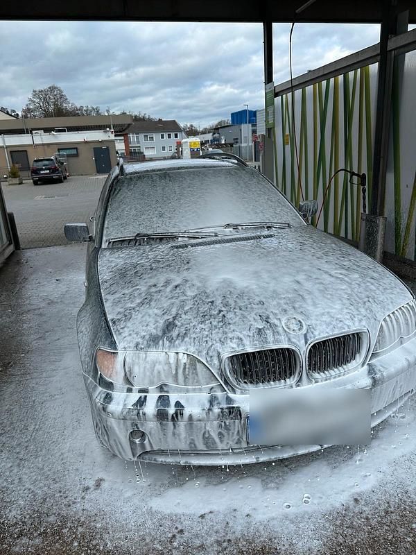 Gebraucht BMW 318 116 PS (85 kW) 2005 Blau Kombi