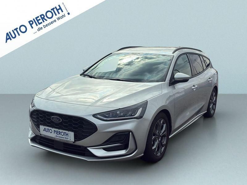 Silber Gebraucht 2024 Ford Focus ST-Line X Limousine | 29.850 € (Teuer) - Bild 1/4