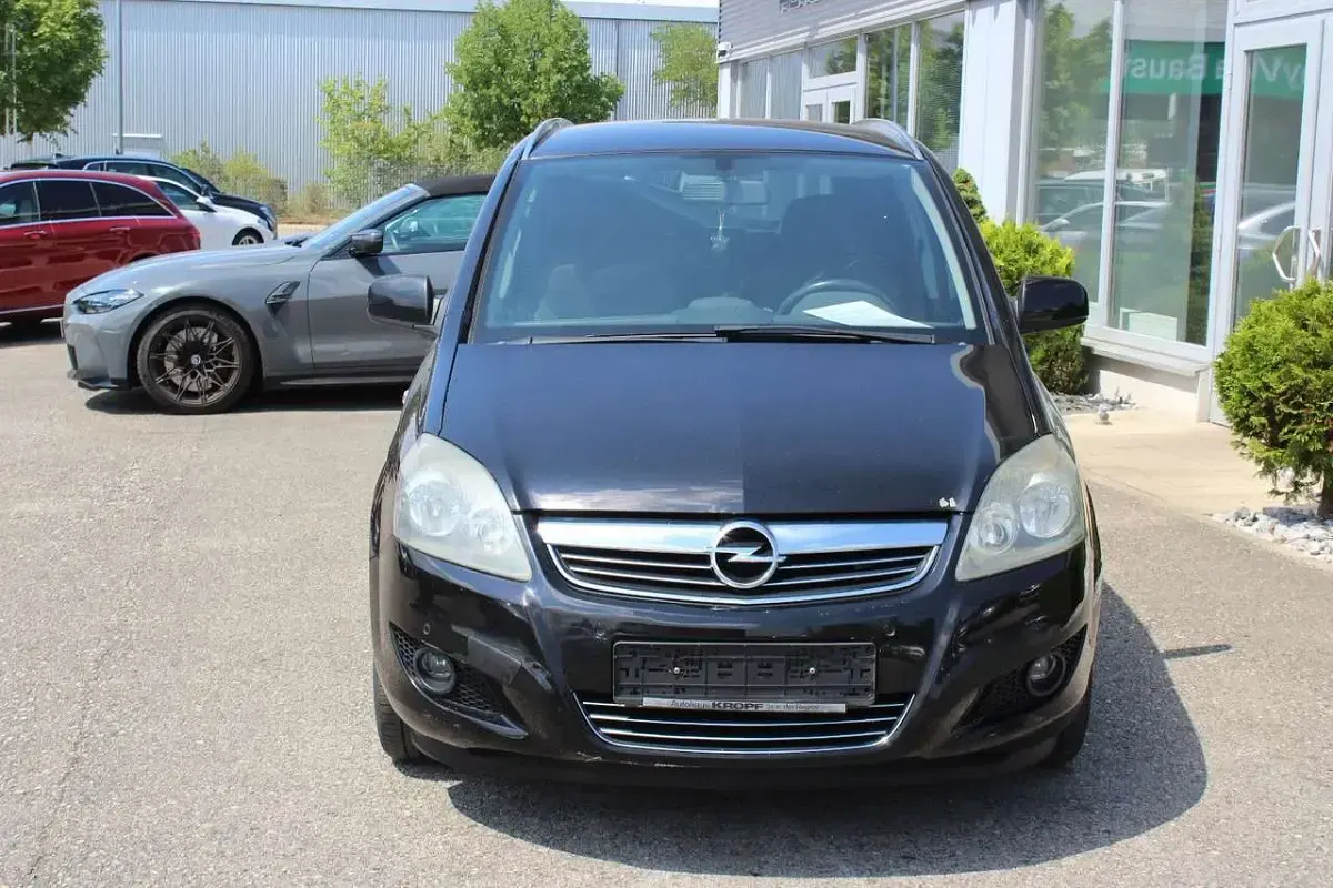 Gebraucht Opel Zafira Edition 140 PS (102 kW) 2010 Schwarz Van / Kleinbus