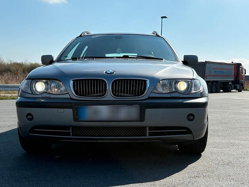 Gebraucht BMW 330 231 PS (169 kW) 2003 Grau Kombi