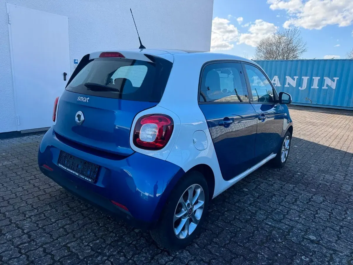Usata Smart ForFour Basis 90 CV (66 kW) 2015 Blu Utilitaria