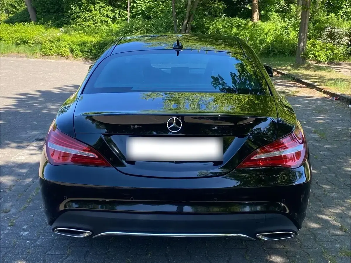 Gebraucht Mercedes CLA180 122 PS (89 kW) 2016 Schwarz Limousine