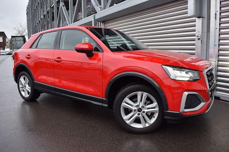 Gebraucht Audi Q2 Advanced 110 PS (80 kW) 2023 Rot SUV
