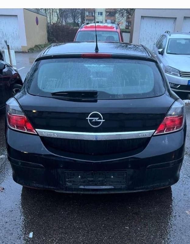 Gebraucht Opel Astra GTC Edition 60 PS (44 kW) 2008 Schwarz Limousine