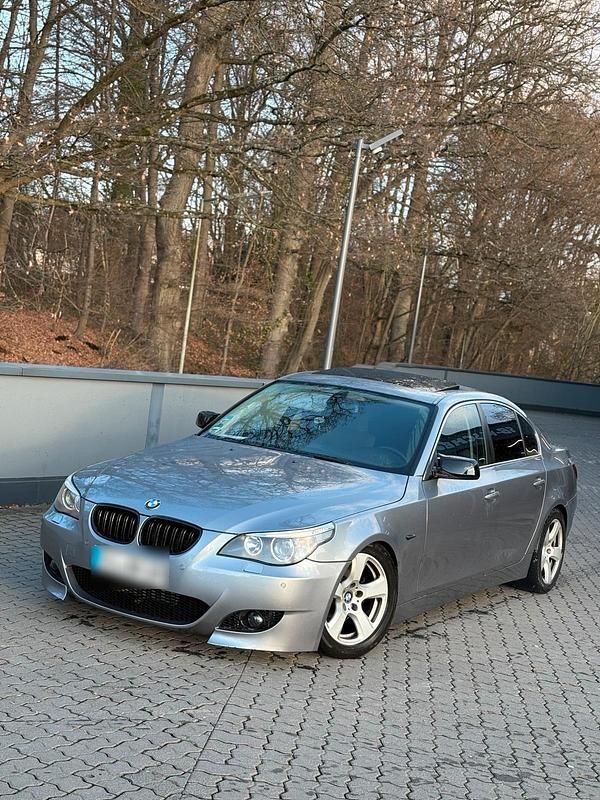 Gebraucht BMW 530 305 PS (224 kW) 2006 Grau Kombi