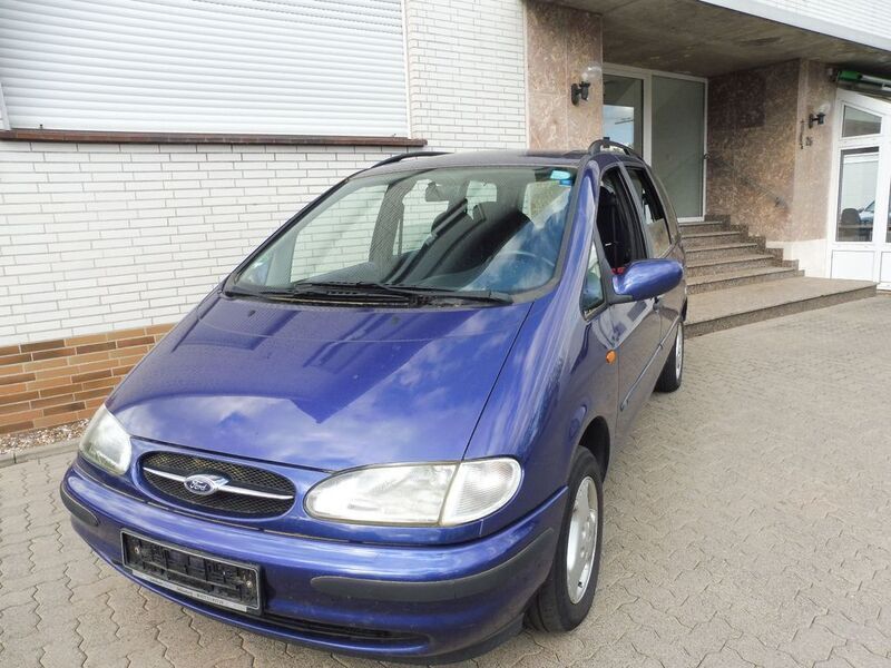 Blau Gebraucht 1998 Ford Galaxy Ghia Van / Kleinbus | 1.490 € (Guter Preis) - Bild 1/4
