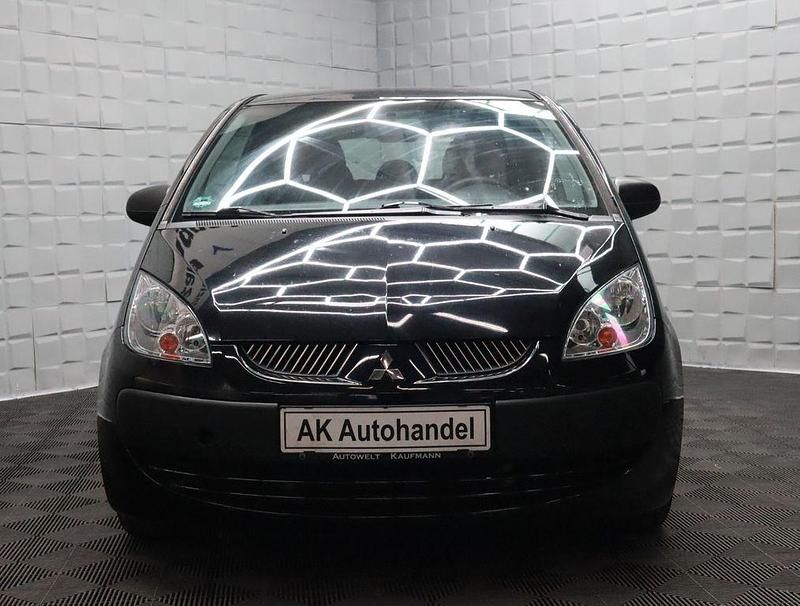 Gebraucht Mitsubishi Colt Inform 95 PS (69 kW) 2006 Cosmosschwarz Kleinwagen