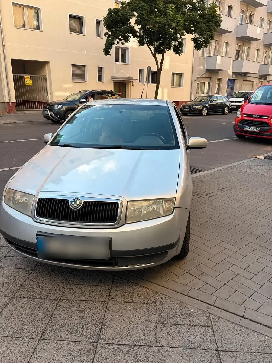 Gebraucht Skoda Fabia 64 PS (47 kW) 2004 Silber Kleinwagen