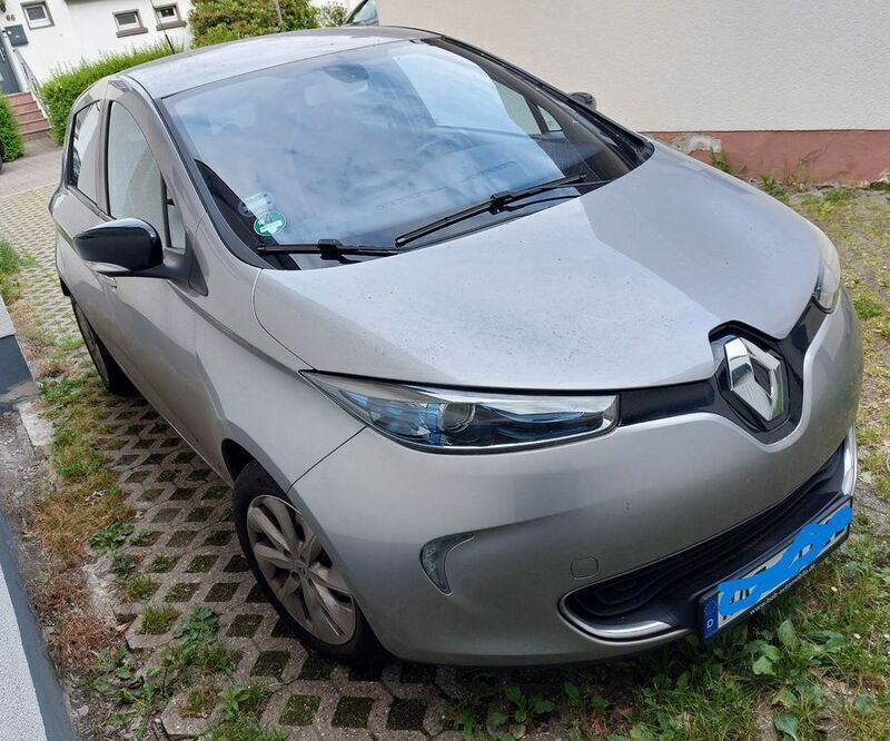 Silber Gebraucht 2014 Renault Zoe Intens Kleinwagen | 3.999 € (Guter Preis) - Bild 1/4