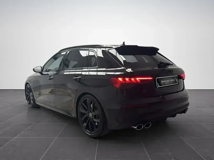 Gebraucht Audi S3 Sport 310 PS (228 kW) 2021 Mythosschwarz (metallic) Limousine