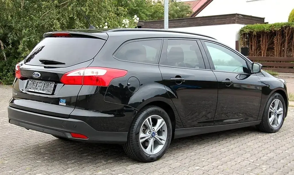 Gebraucht Ford Focus 125 PS (91 kW) 2013 Schwarz Limousine