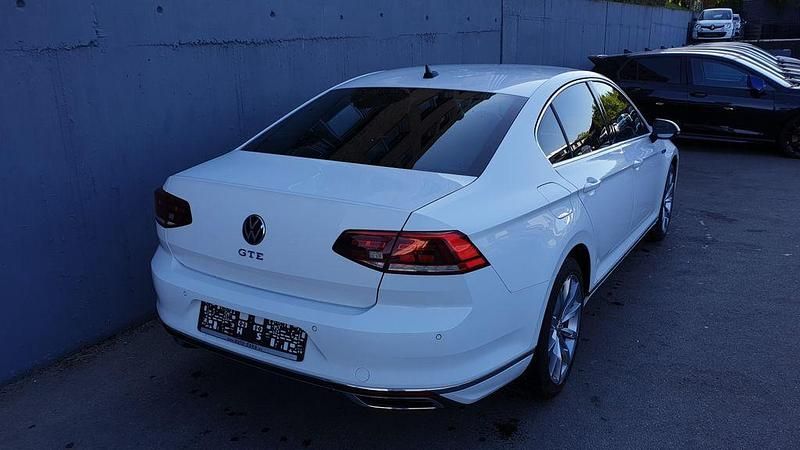 Gebraucht VW Passat GTE 218 PS (160 kW) 2021 Weiß Limousine