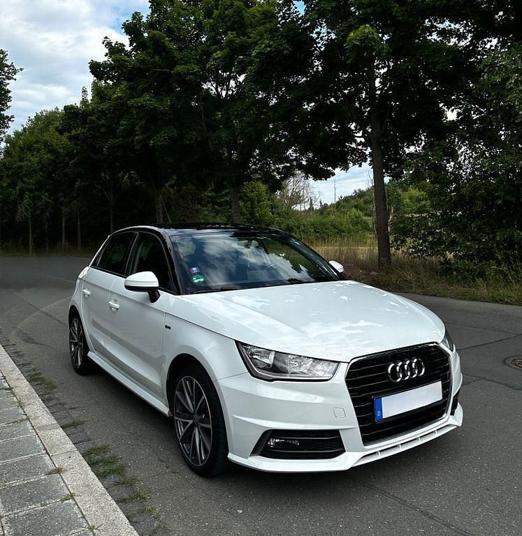 Weiß Gebraucht 2016 Audi A1 Sportback S-Line Kleinwagen | 9.990 € (Fairer Preis) - Bild 1/4