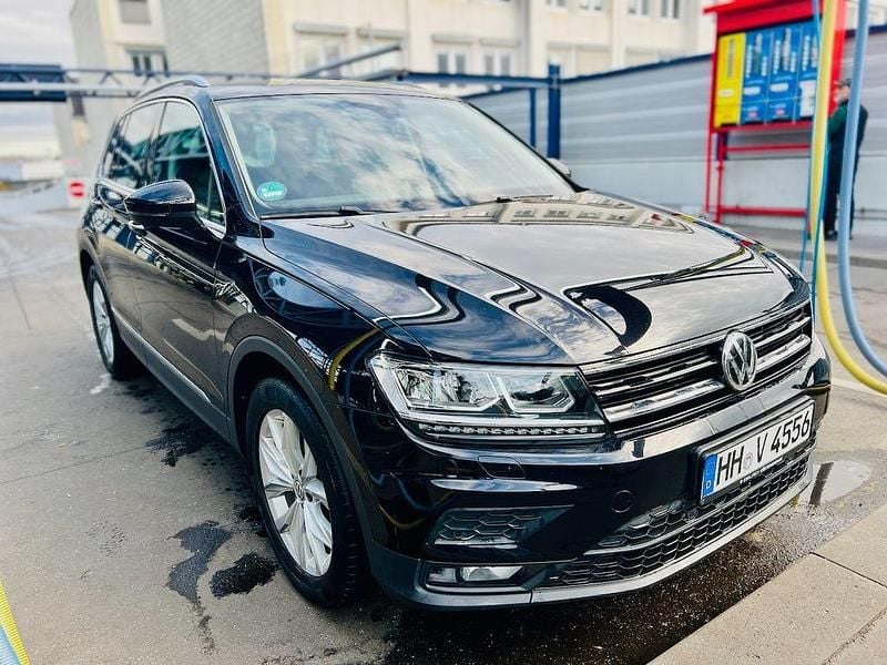 Schwarz Gebraucht 2019 VW Tiguan IQ Drive SUV | 22.500 € (Fairer Preis) - Bild 1/4