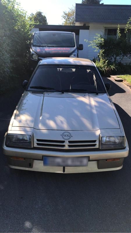 Gebraucht Opel Manta 75 PS (55 kW) 1985 Gold Coupé