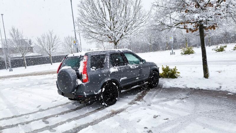 Grau Gebraucht 2006 Honda CR-V ES SUV | 5.800 € (Etwas zu teuer) - Bild 1/4
