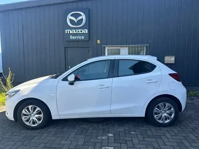Usata Mazda 2 107 CV (78 kW) 2017 Bianco SUV