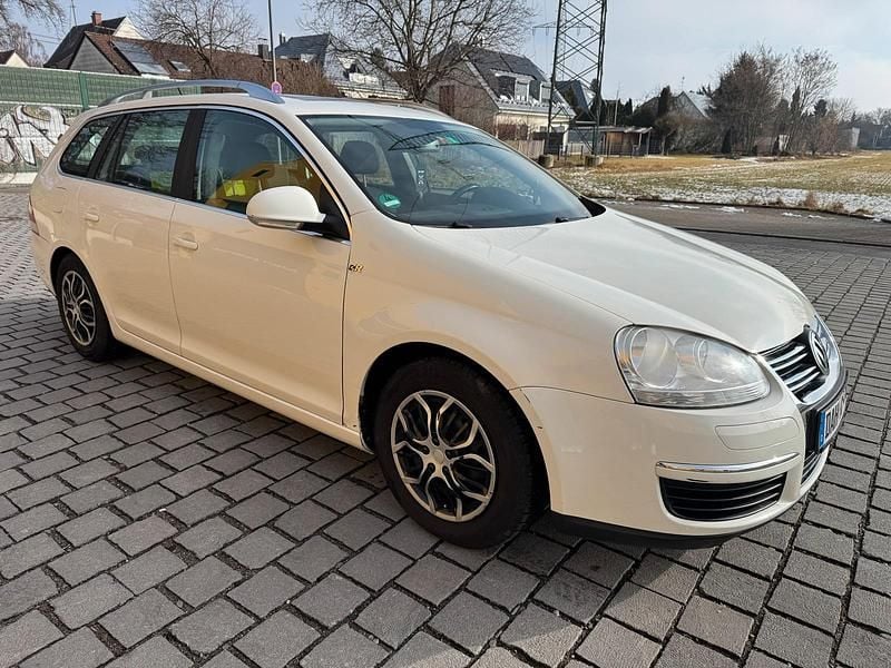 Gebraucht VW Golf V 2008 Weiß Kombi