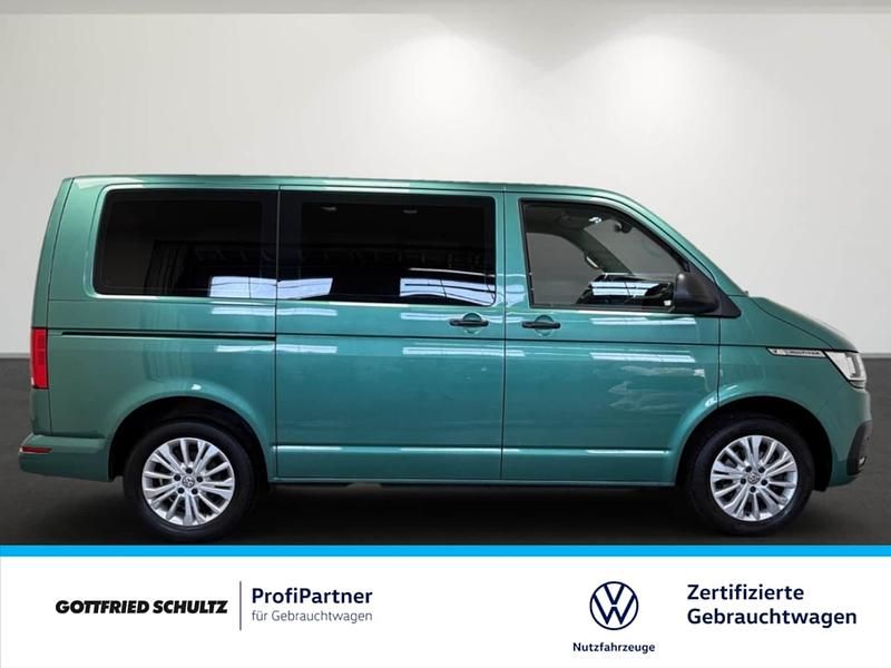 Usado VW Multivan Trendline 150 HP (110 kW) 2021 Monovolume